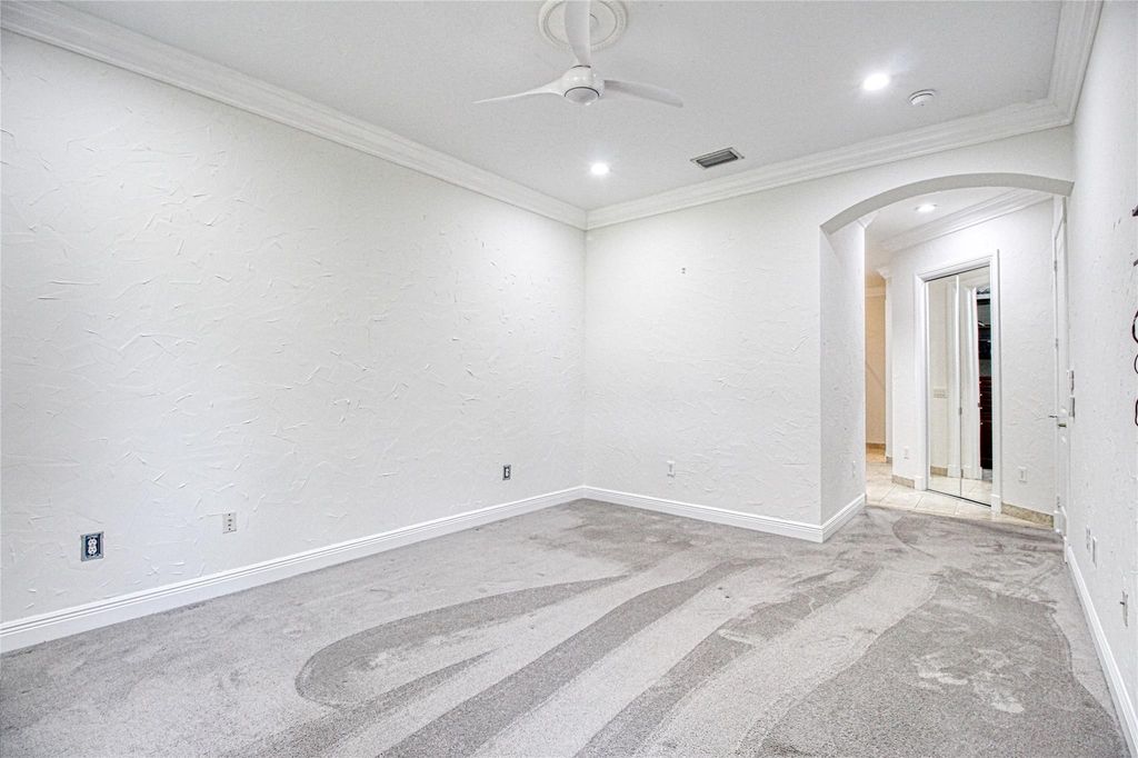 Image 27 of property listing at 7645 Old Thyme Ct 6B, Parkland, FL 33076