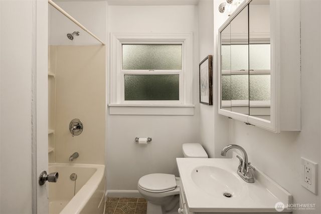 312 NW 88th Street, Seattle, WA 98117
