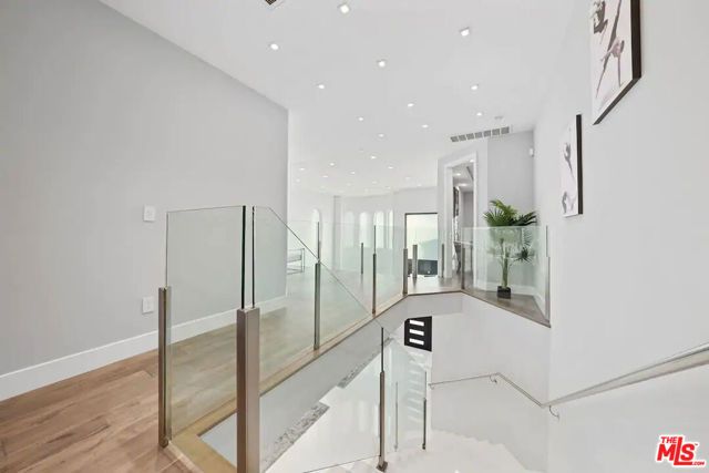 14817 Otsego Street, Sherman Oaks, CA 91403