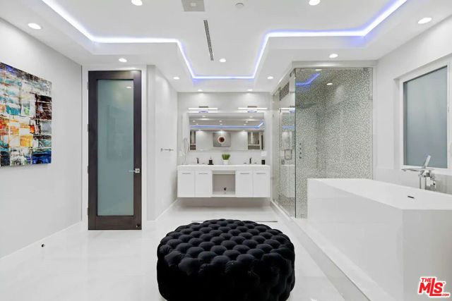 14817 Otsego Street, Sherman Oaks, CA 91403