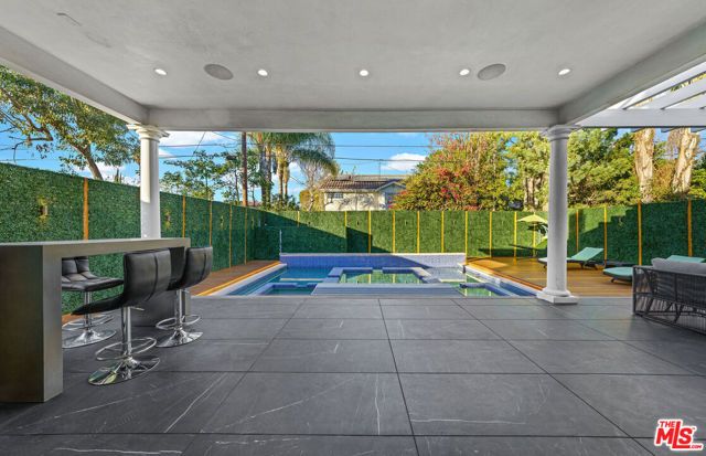 14817 Otsego Street, Sherman Oaks, CA 91403