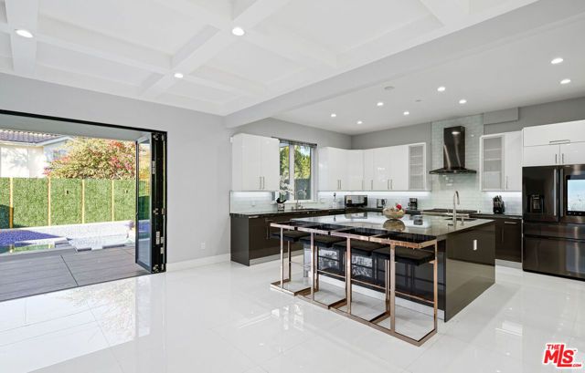 14817 Otsego Street, Sherman Oaks, CA 91403