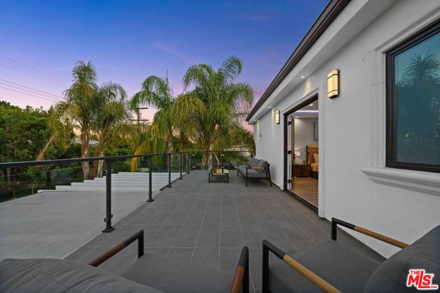 14817 Otsego Street, Sherman Oaks, CA 91403