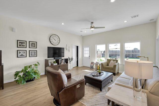 8110 James Franklin Street, Houston, TX 77088