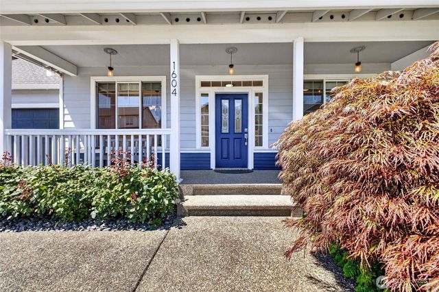 1604 Peach Park Lane, Puyallup, WA 98371
