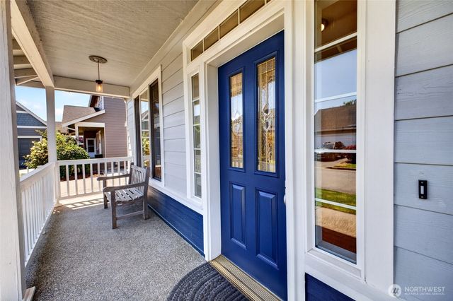 1604 Peach Park Lane, Puyallup, WA 98371
