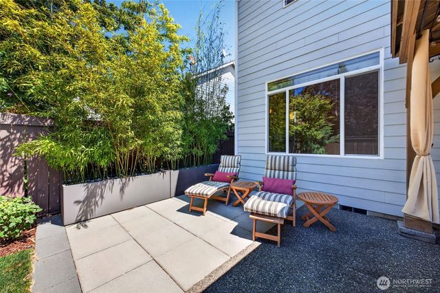 1604 Peach Park Lane, Puyallup, WA 98371