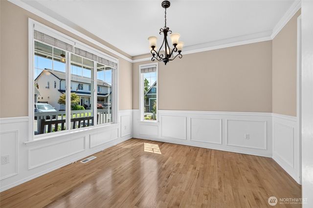 1604 Peach Park Lane, Puyallup, WA 98371