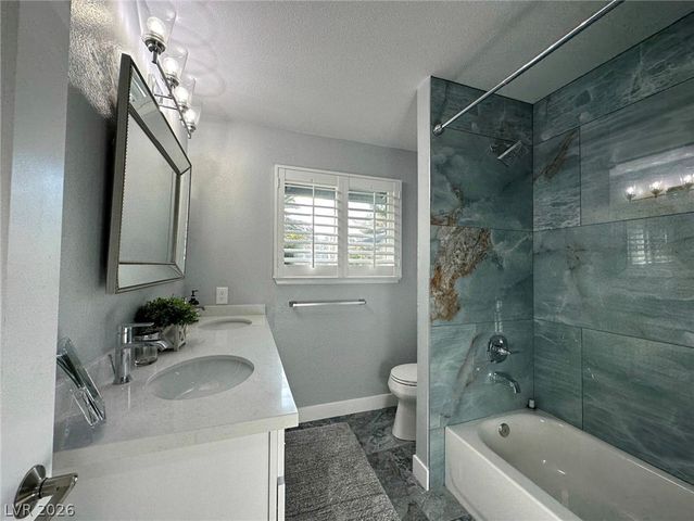 2412 Vista Colina Street, Henderson, NV 89014