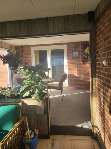 23155 Raven Avenue, Eastpointe, MI 48021