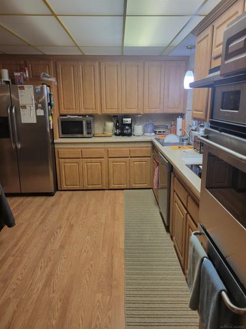 23155 Raven Avenue, Eastpointe, MI 48021