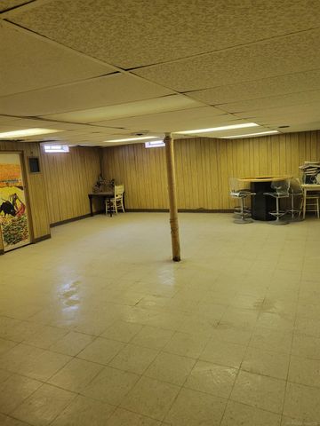 23155 Raven Avenue, Eastpointe, MI 48021