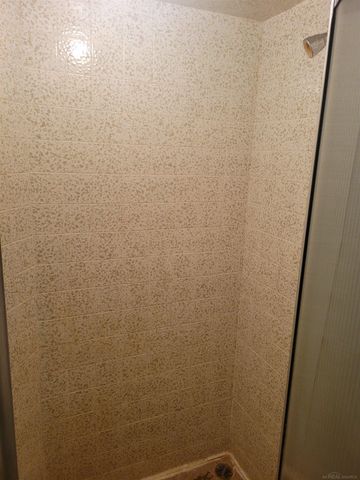 23155 Raven Avenue, Eastpointe, MI 48021