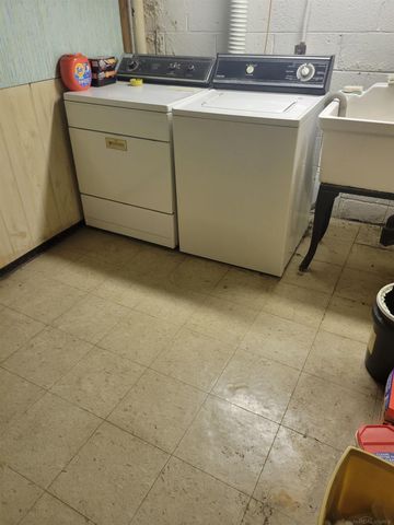 23155 Raven Avenue, Eastpointe, MI 48021