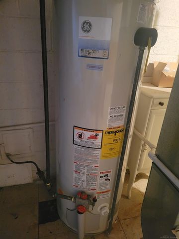 23155 Raven Avenue, Eastpointe, MI 48021