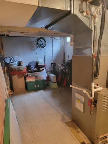 23155 Raven Avenue, Eastpointe, MI 48021