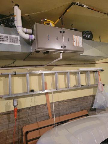 23155 Raven Avenue, Eastpointe, MI 48021