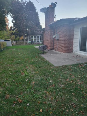 23155 Raven Avenue, Eastpointe, MI 48021