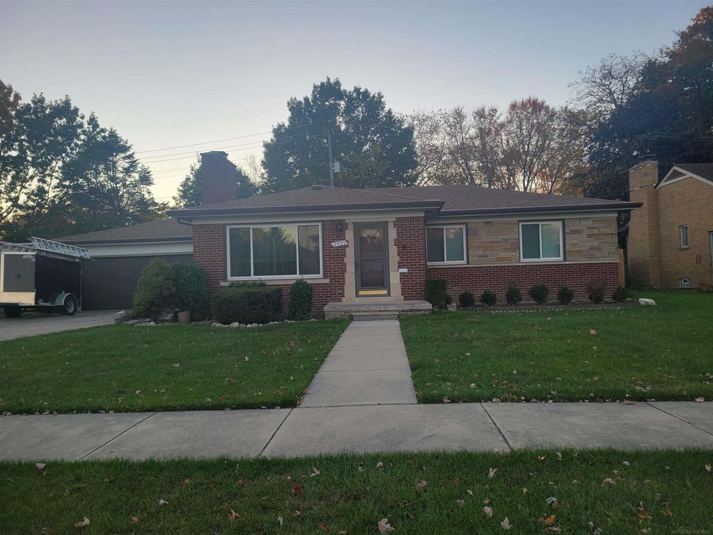23155 Raven Avenue, Eastpointe, MI 48021