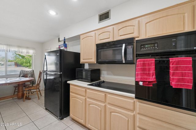 14215 N BOSWELL Boulevard, Sun City, AZ 85351