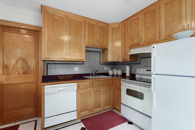 1329 N 70th STREET, Wauwatosa, WI 53213