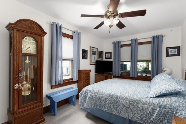 1329 N 70th STREET, Wauwatosa, WI 53213