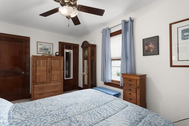 1329 N 70th STREET, Wauwatosa, WI 53213