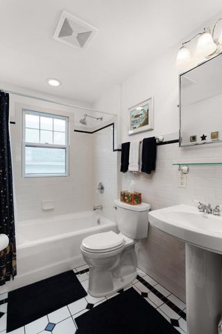 1329 N 70th STREET, Wauwatosa, WI 53213