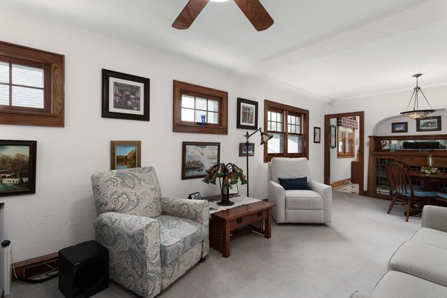 1329 N 70th STREET, Wauwatosa, WI 53213