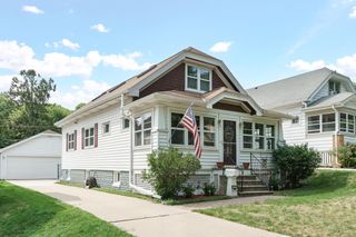 1329 N 70th STREET, Wauwatosa, WI 53213