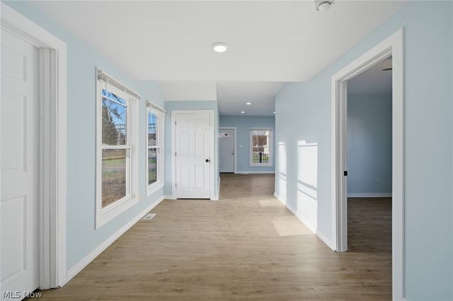 950 Park Avenue, Amherst, OH 44001