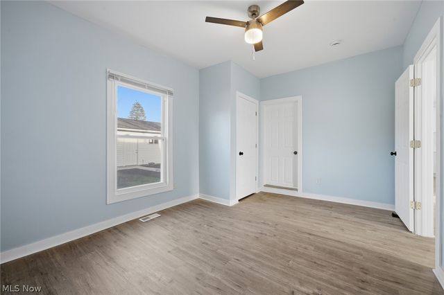 950 Park Avenue, Amherst, OH 44001