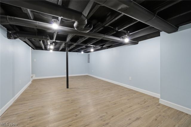 950 Park Avenue, Amherst, OH 44001