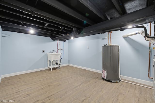 950 Park Avenue, Amherst, OH 44001