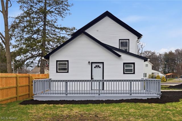 950 Park Avenue, Amherst, OH 44001