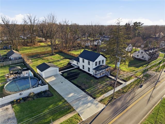 950 Park Avenue, Amherst, OH 44001