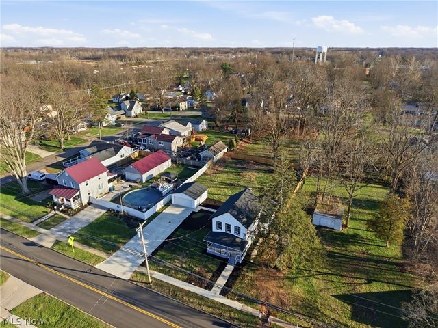 950 Park Avenue, Amherst, OH 44001