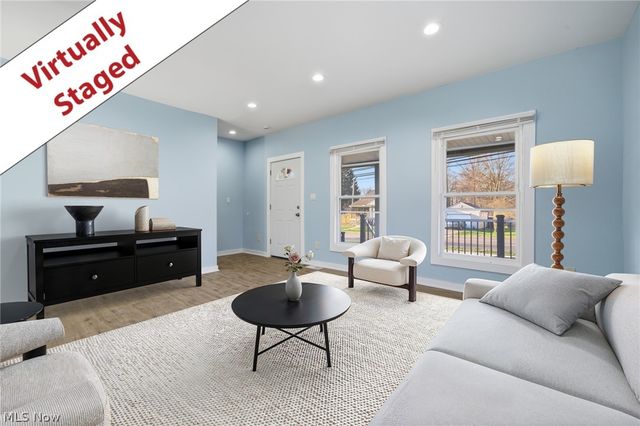 950 Park Avenue, Amherst, OH 44001