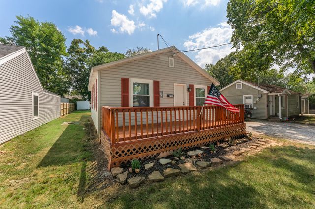 2406 W High Street, Springfield, MO 65803