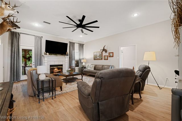 712 Jenny Wren Street, Van Buren, AR 72956