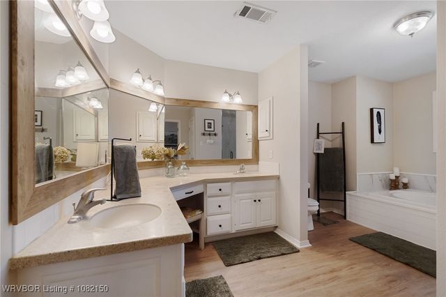712 Jenny Wren Street, Van Buren, AR 72956