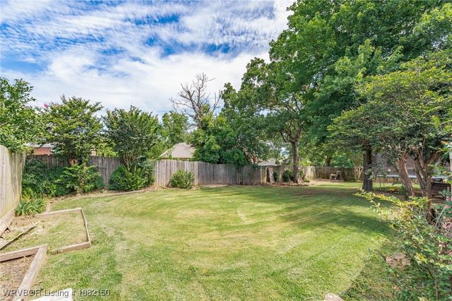 712 Jenny Wren Street, Van Buren, AR 72956