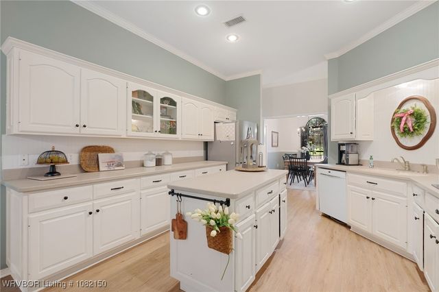 712 Jenny Wren Street, Van Buren, AR 72956