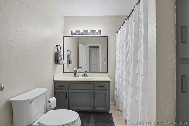 1915 N Eucalyptus Court, Broken Arrow, OK 74012