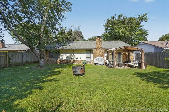 1915 N Eucalyptus Court, Broken Arrow, OK 74012