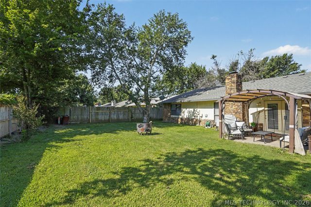 1915 N Eucalyptus Court, Broken Arrow, OK 74012