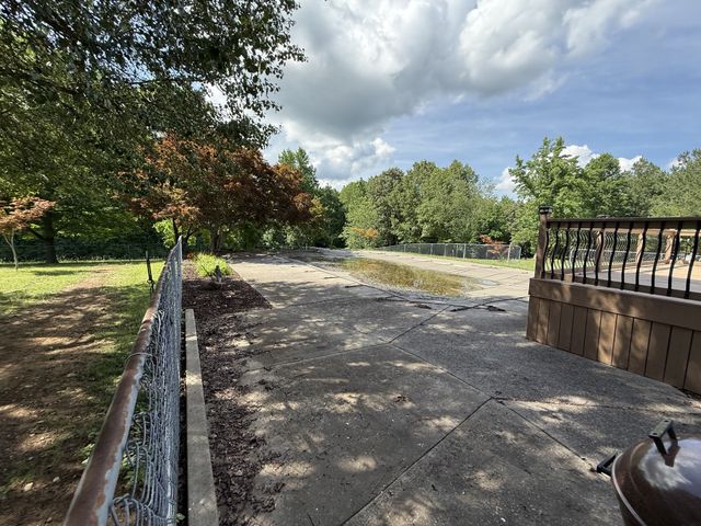 3168 Maxey Rd, Cedar Hill, TN 37032