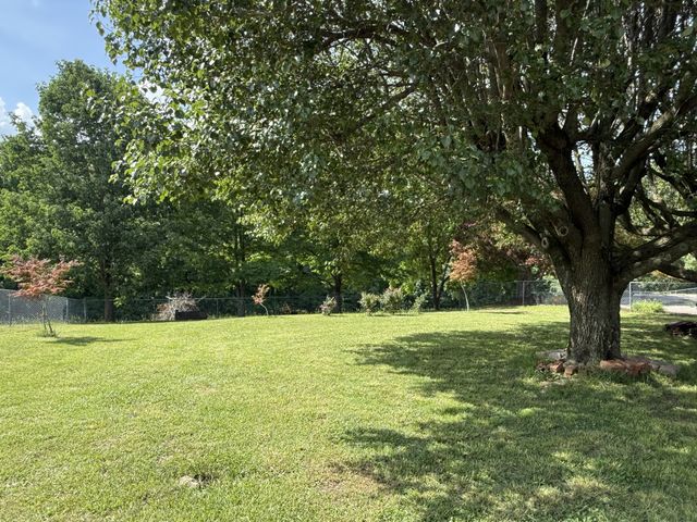 3168 Maxey Rd, Cedar Hill, TN 37032