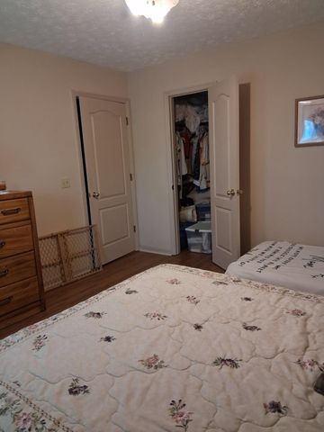 3168 Maxey Rd, Cedar Hill, TN 37032