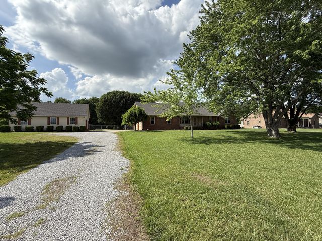 3168 Maxey Rd, Cedar Hill, TN 37032